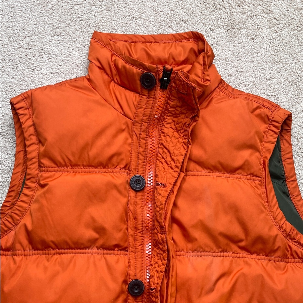Abercrombie & Fitch Vibrant Orange Puffer Vest - Picture 6 of 10